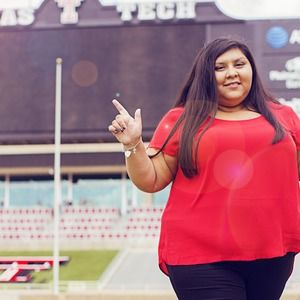 Meet your Posher, Analee